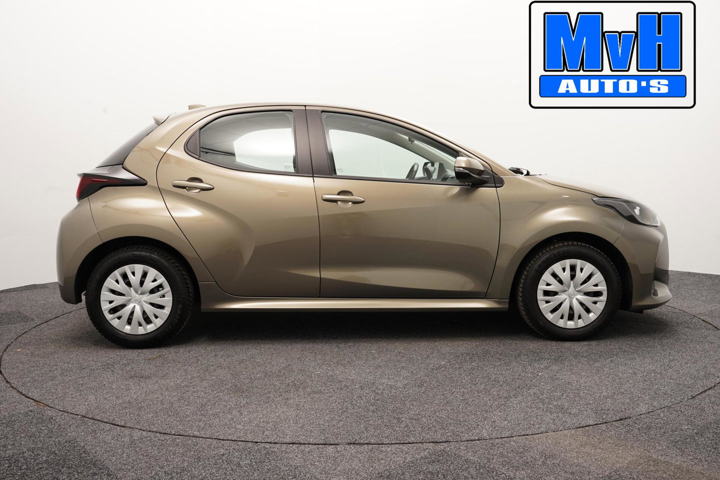 Toyota Yaris 1.5 VVT-i Active|CAMERA|ADAP.CRUISE|CARPLAY|NAP