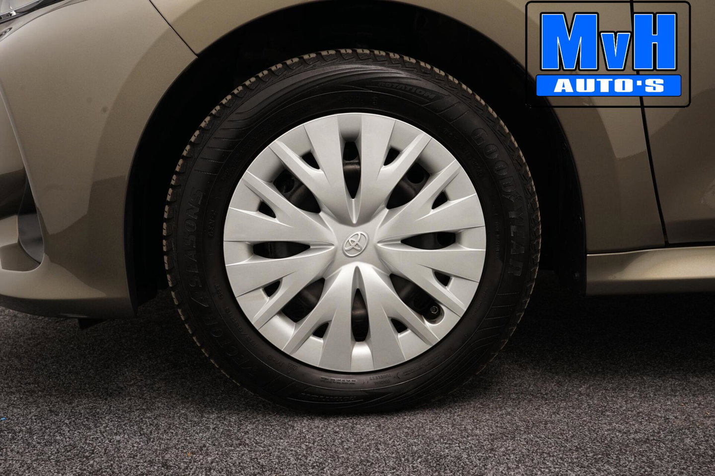 Toyota Yaris 1.5 VVT-i Active|CAMERA|ADAP.CRUISE|CARPLAY|NAP