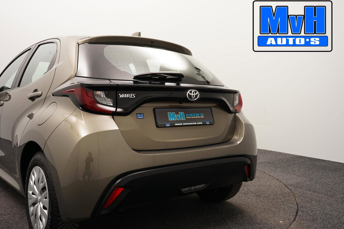 Toyota Yaris 1.5 VVT-i Active|CAMERA|ADAP.CRUISE|CARPLAY|NAP