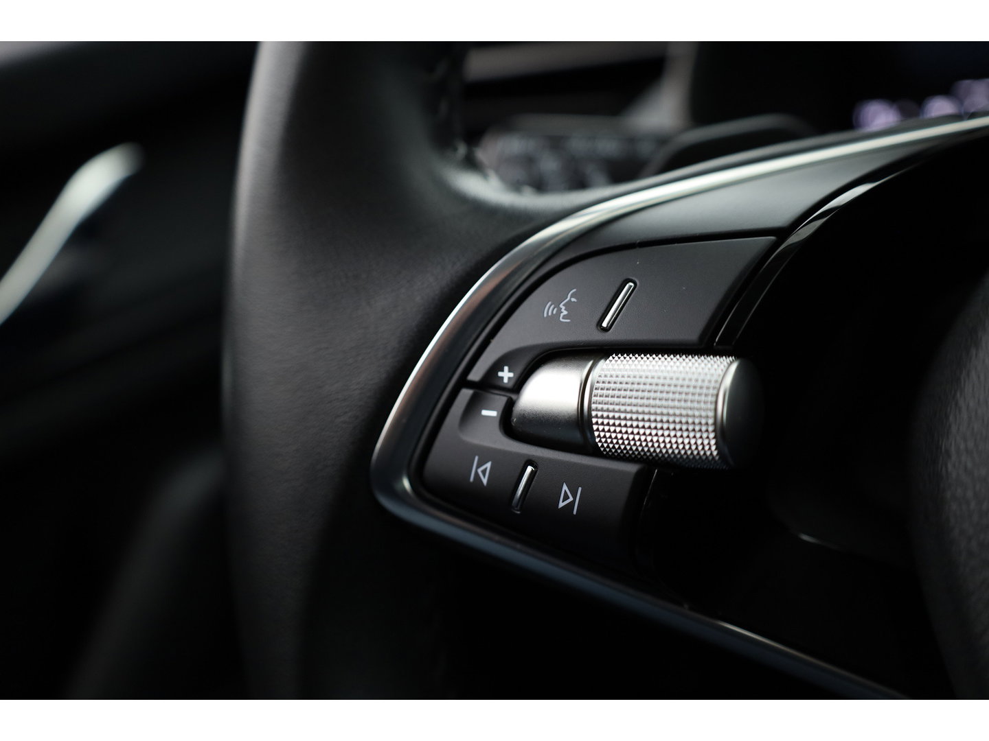 Škoda Kamiq 1.5 TSI ACT Sport 150pk | Digi. Cockpit | Camera | Stoelverw. | PDC | Apple CarPlay | All Seasons | 17'' | Cruise |