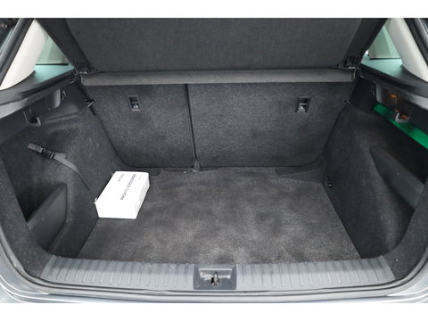 Škoda Kamiq 1.5 TSI ACT Sport 150pk | Digi. Cockpit | Camera | Stoelverw. | PDC | Apple CarPlay | All Seasons | 17'' | Cruise |