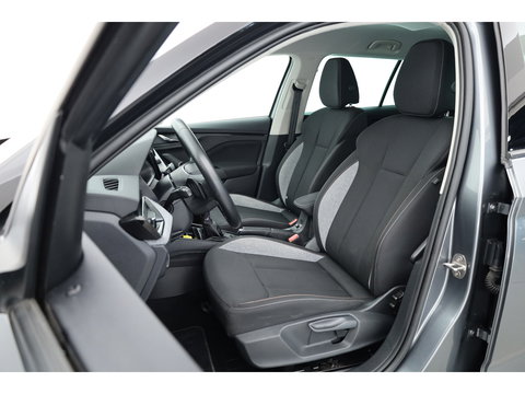 Škoda Kamiq 1.5 TSI ACT Sport 150pk | Digi. Cockpit | Camera | Stoelverw. | PDC | Apple CarPlay | All Seasons | 17'' | Cruise |