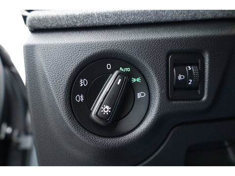 Škoda Kamiq 1.5 TSI ACT Sport 150pk | Digi. Cockpit | Camera | Stoelverw. | PDC | Apple CarPlay | All Seasons | 17'' | Cruise |