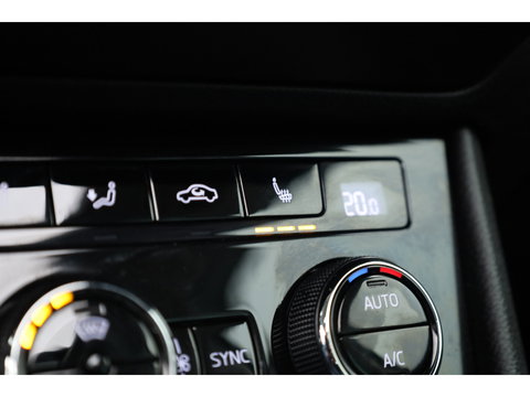 Škoda Superb Combi 1.4 TSI iV PHEV Style | Pano | Memory Seats | Digi. Cockpit | Stoel- Stuurverw. | Adapt. Cruise | Camera | Keyless |