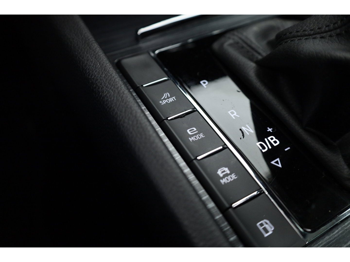 Škoda Superb Combi 1.4 TSI iV PHEV Style | Pano | Memory Seats | Digi. Cockpit | Stoel- Stuurverw. | Adapt. Cruise | Camera | Keyless |