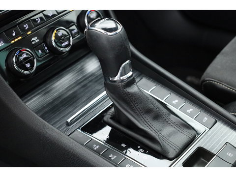 Škoda Superb Combi 1.4 TSI iV PHEV Style | Pano | Memory Seats | Digi. Cockpit | Stoel- Stuurverw. | Adapt. Cruise | Camera | Keyless |