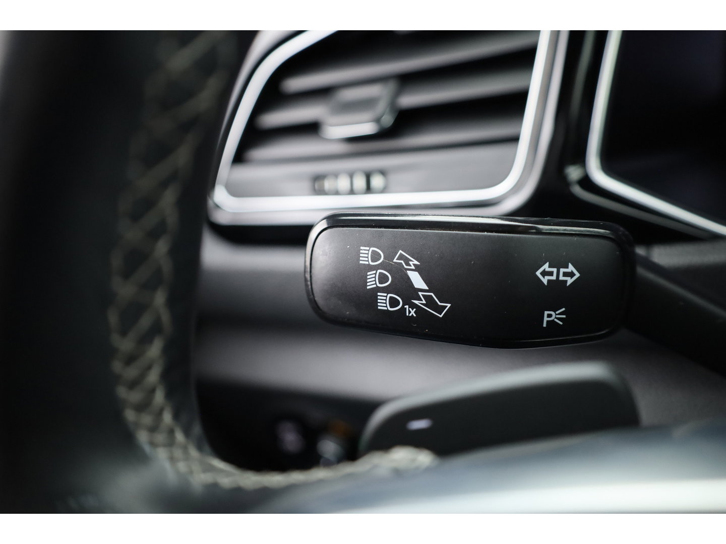 Volkswagen T-Roc 1.5 TSI Sport DSG | Digi. Cockpit |  Apple CarPlay | Adapt. Cruise | Beats Audio | Dodehoekdet.| PDC V+A