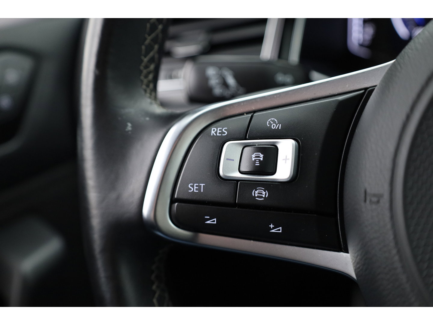 Volkswagen T-Roc 1.5 TSI Sport DSG | Digi. Cockpit |  Apple CarPlay | Adapt. Cruise | Beats Audio | Dodehoekdet.| PDC V+A