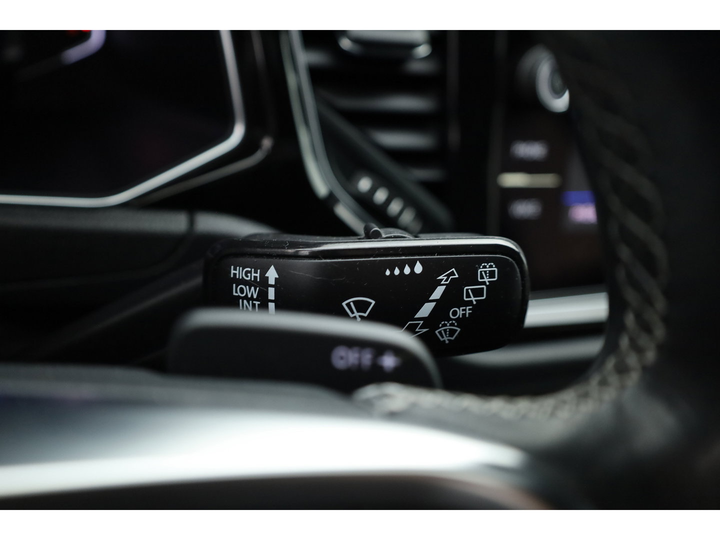 Volkswagen T-Roc 1.5 TSI Sport DSG | Digi. Cockpit |  Apple CarPlay | Adapt. Cruise | Beats Audio | Dodehoekdet.| PDC V+A