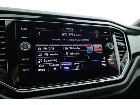 Volkswagen T-Roc 1.5 TSI Sport DSG | Digi. Cockpit |  Apple CarPlay | Adapt. Cruise | Beats Audio | Dodehoekdet.| PDC V+A
