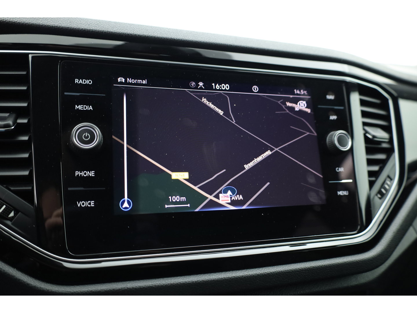 Volkswagen T-Roc 1.5 TSI Sport DSG | Digi. Cockpit |  Apple CarPlay | Adapt. Cruise | Beats Audio | Dodehoekdet.| PDC V+A