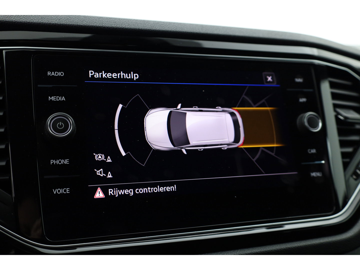 Volkswagen T-Roc 1.5 TSI Sport DSG | Digi. Cockpit |  Apple CarPlay | Adapt. Cruise | Beats Audio | Dodehoekdet.| PDC V+A