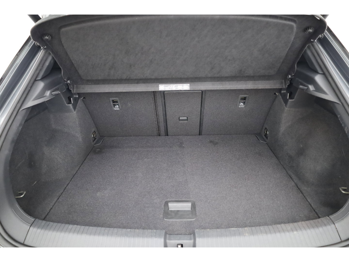 Volkswagen T-Roc 1.5 TSI Sport DSG | Digi. Cockpit |  Apple CarPlay | Adapt. Cruise | Beats Audio | Dodehoekdet.| PDC V+A