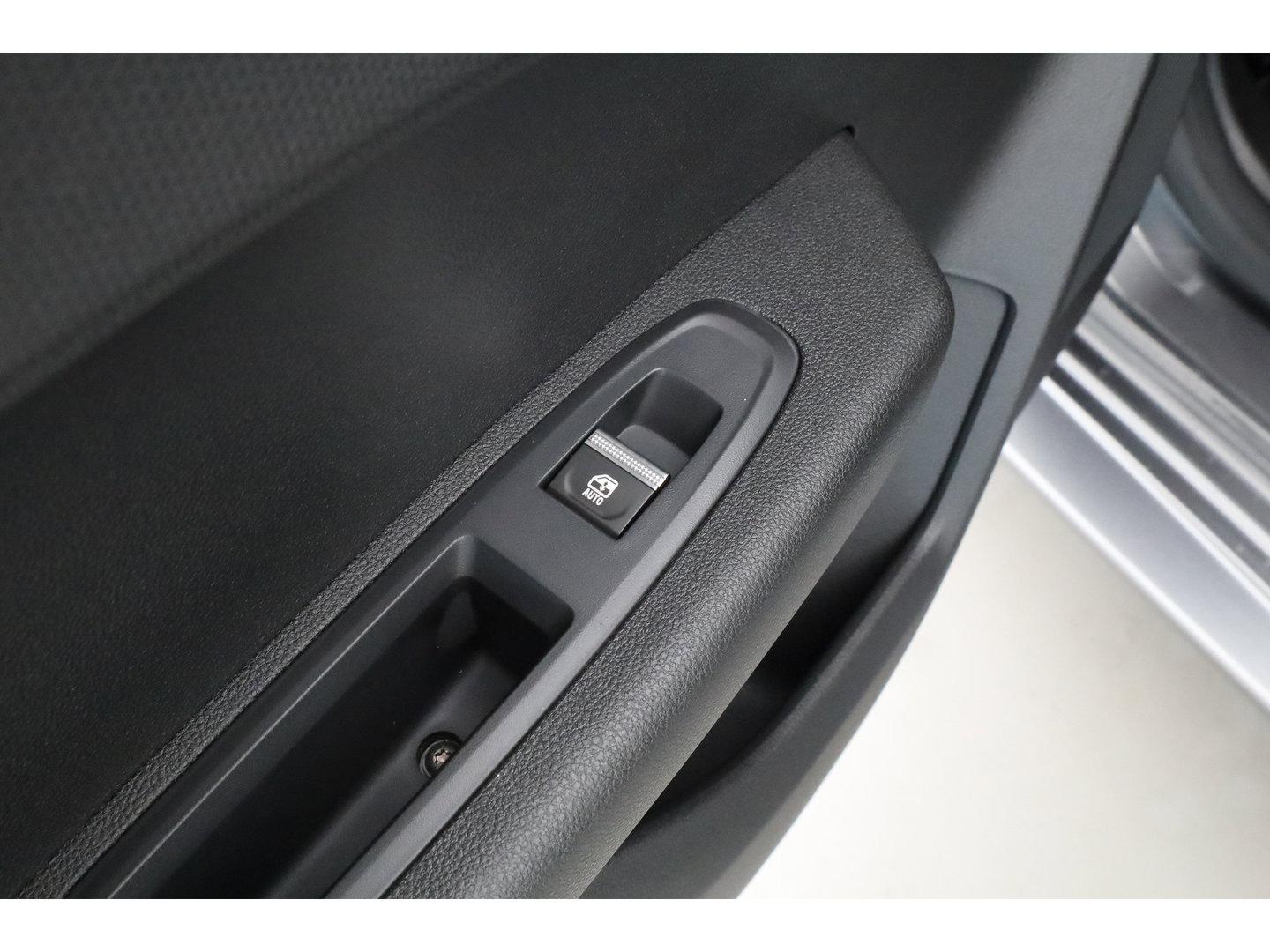 Renault Clio 1.8 Hybrid 160 techno | Google info. | 360cam | Stoelverw. | 18'' | Adapt. Cruise | Dodehoekdet. | Apple CarPlay