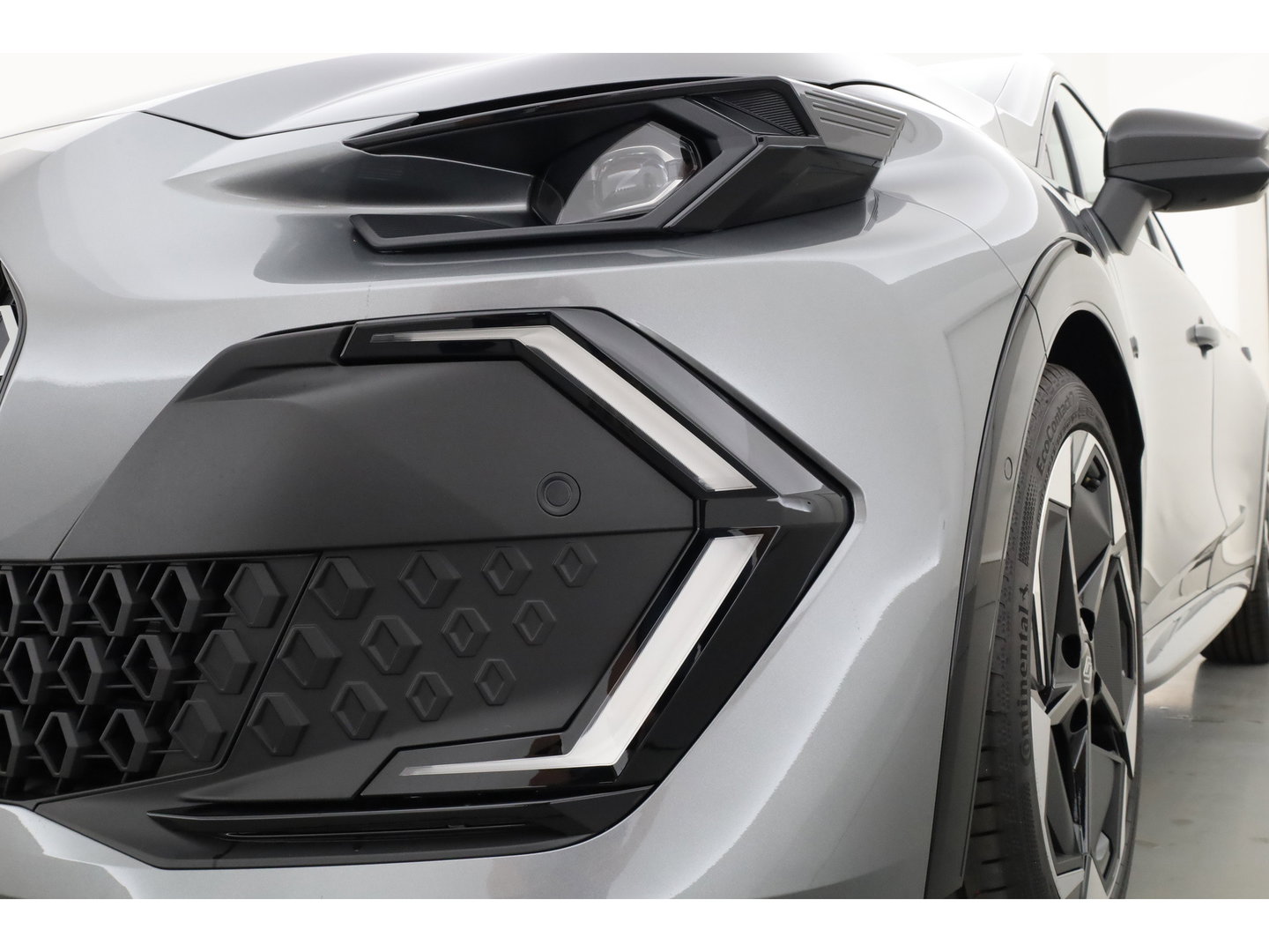 Renault Clio 1.8 Hybrid 160 techno | Google info. | 360cam | Stoelverw. | 18'' | Adapt. Cruise | Dodehoekdet. | Apple CarPlay