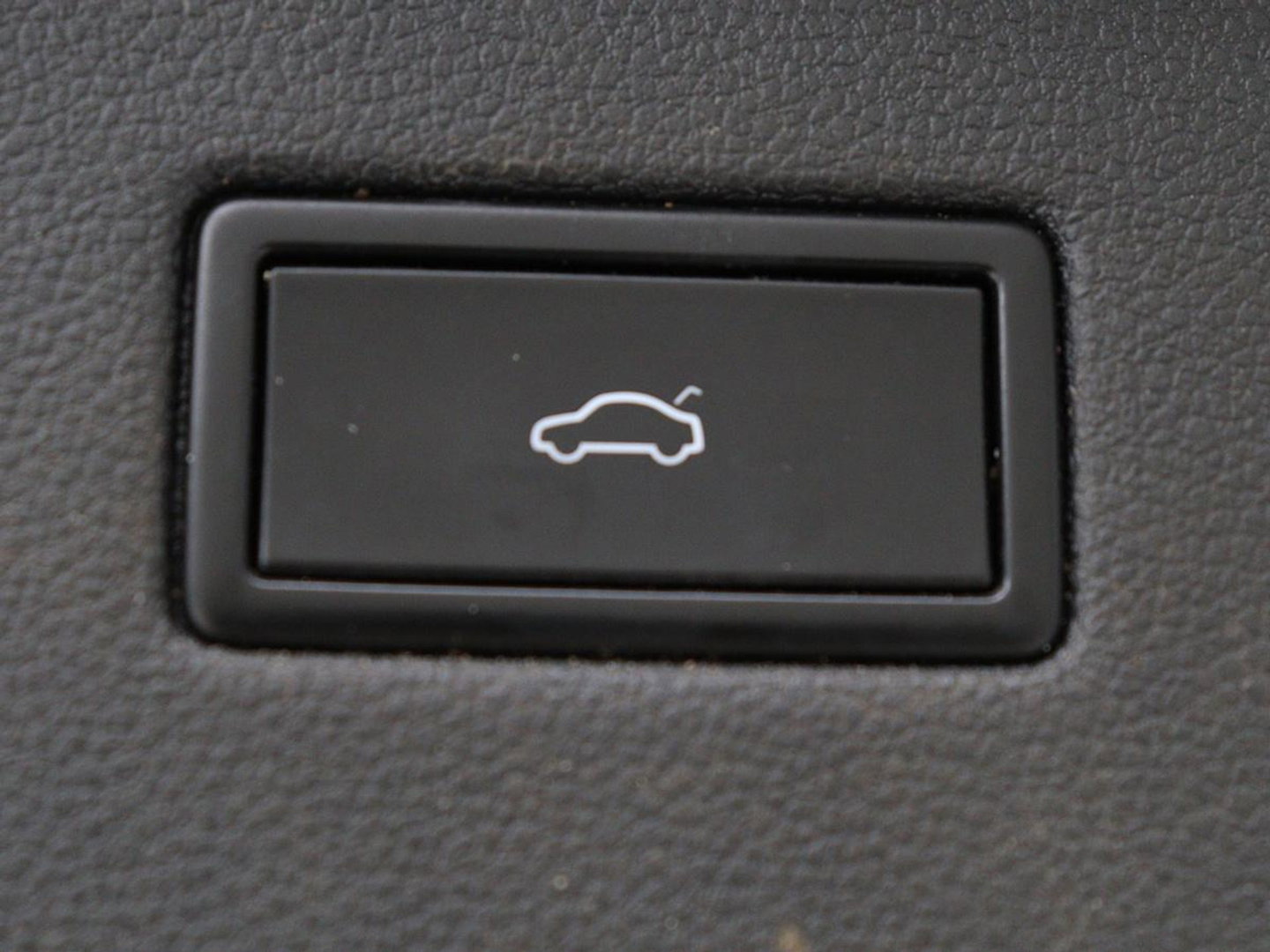 SEAT Tarraco 2.0 TSI 4Drive Xcellence 7 Persoons | Trekhaak | Panoramadak | Carplay | Alcantara | Adaptive cruise | BLIS | Stoelverwarming | Camera | Beats Pack