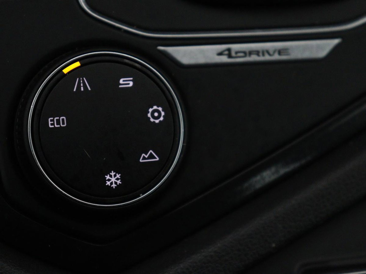 SEAT Tarraco 2.0 TSI 4Drive Xcellence 7 Persoons | Trekhaak | Panoramadak | Carplay | Alcantara | Adaptive cruise | BLIS | Stoelverwarming | Camera | Beats Pack