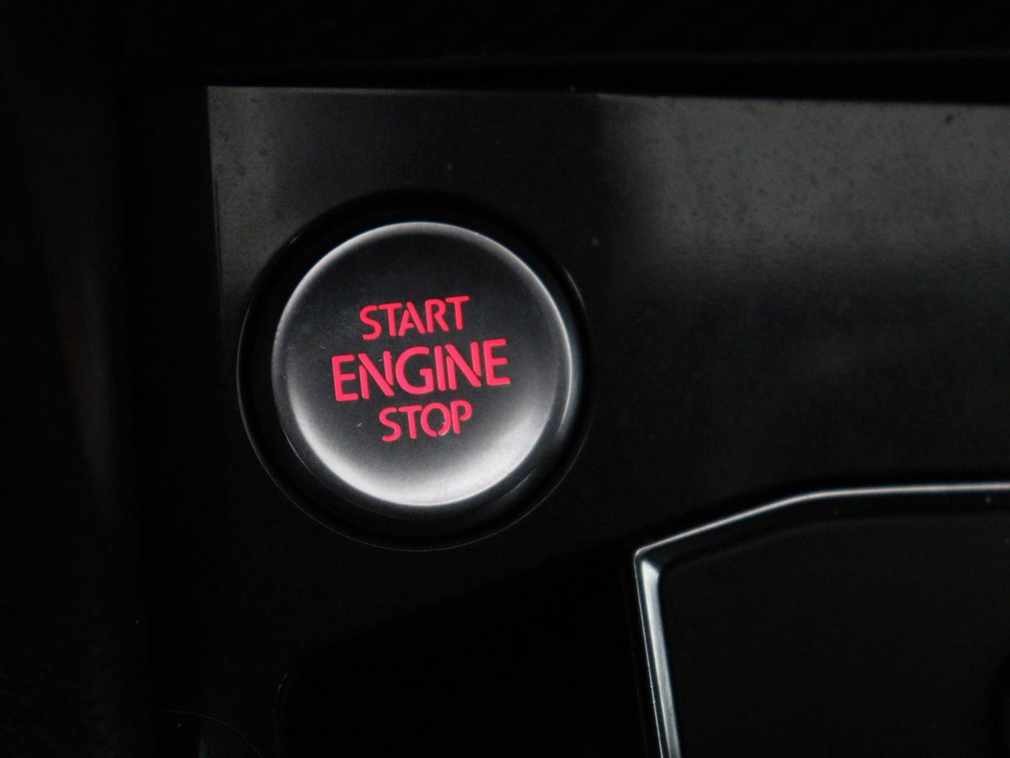 SEAT Tarraco 2.0 TSI 4Drive Xcellence 7 Persoons | Trekhaak | Panoramadak | Carplay | Alcantara | Adaptive cruise | BLIS | Stoelverwarming | Camera | Beats Pack