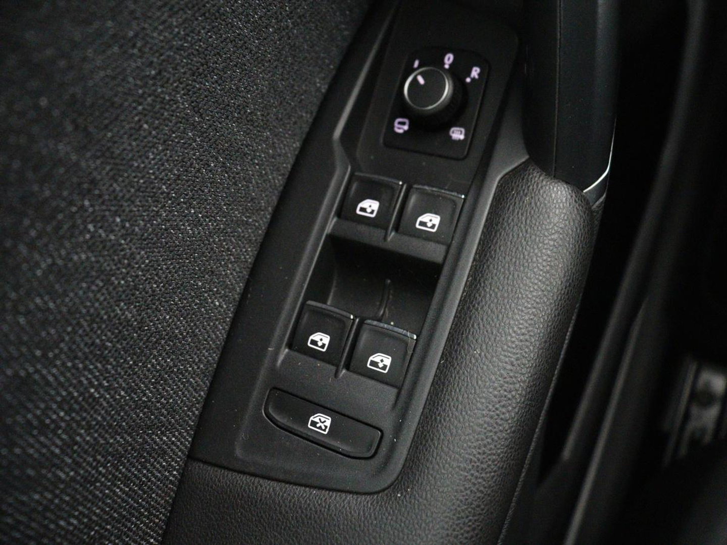 SEAT Tarraco 2.0 TSI 4Drive Xcellence 7 Persoons | Trekhaak | Panoramadak | Carplay | Alcantara | Adaptive cruise | BLIS | Stoelverwarming | Camera | Beats Pack