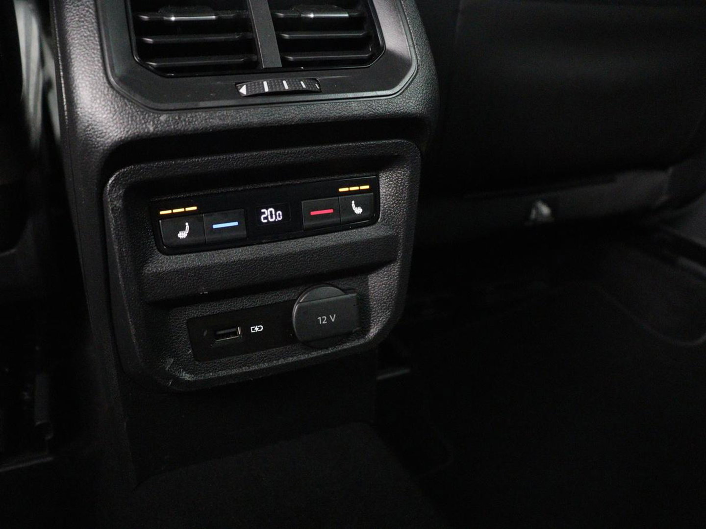 SEAT Tarraco 2.0 TSI 4Drive Xcellence 7 Persoons | Trekhaak | Panoramadak | Carplay | Alcantara | Adaptive cruise | BLIS | Stoelverwarming | Camera | Beats Pack