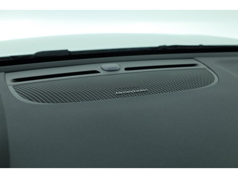Volvo XC40 Single Motor Plus 69 kWh | Pano | Harman Kardon | 360cam | Apple CarPlay | Adapt. Cruise | Stoel- Stuurverw.