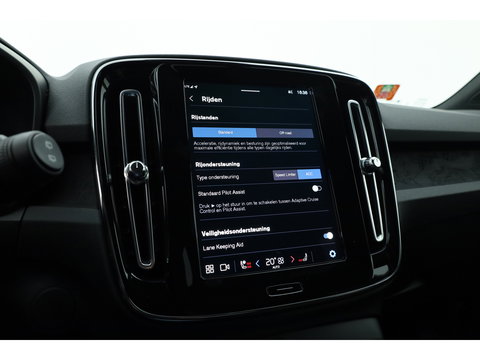 Volvo XC40 Single Motor Plus 69 kWh | Pano | Harman Kardon | 360cam | Apple CarPlay | Adapt. Cruise | Stoel- Stuurverw.