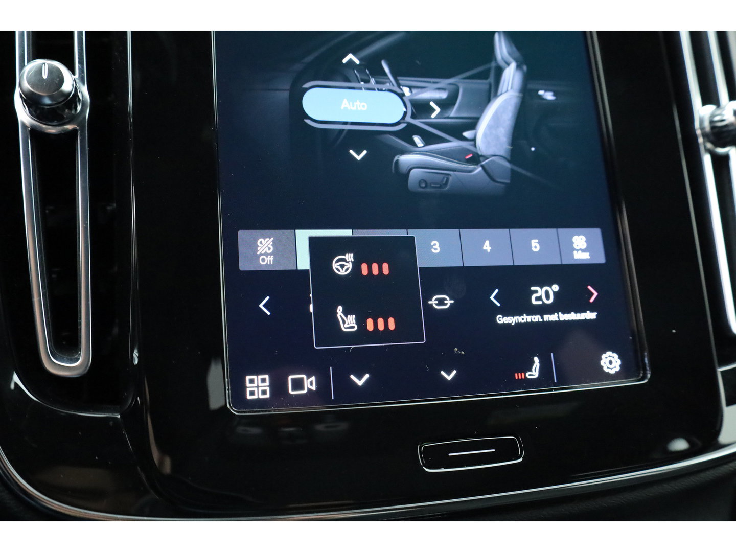 Volvo XC40 Single Motor Plus 69 kWh | Pano | Harman Kardon | 360cam | Apple CarPlay | Adapt. Cruise | Stoel- Stuurverw.