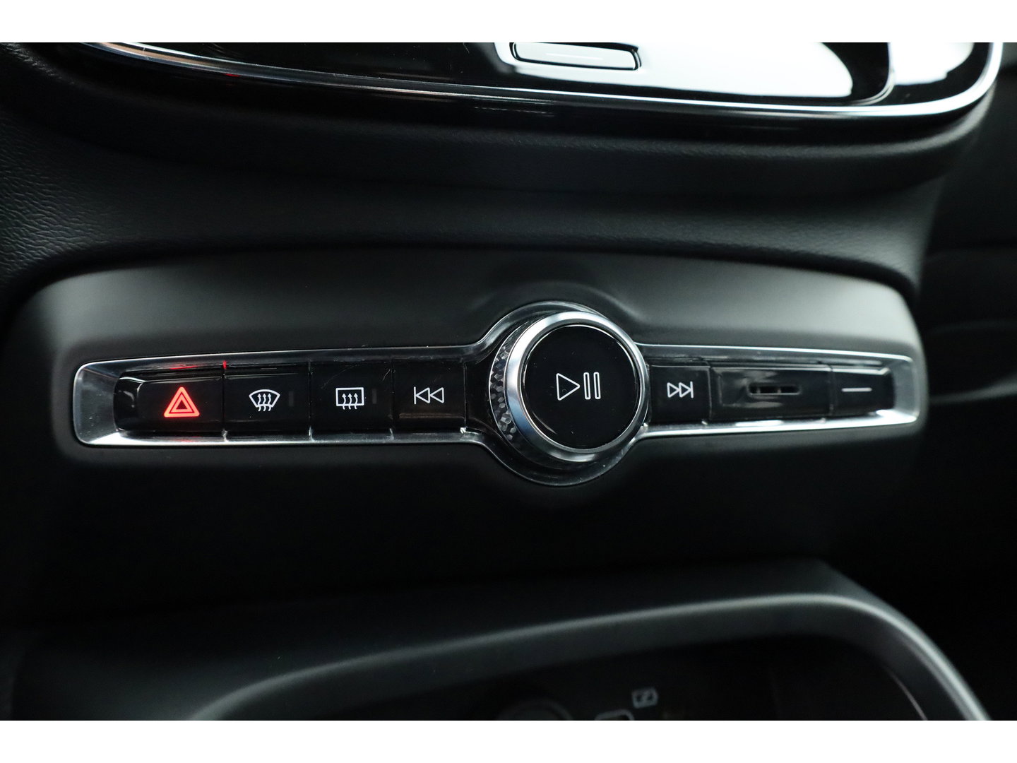 Volvo XC40 Single Motor Plus 69 kWh | Pano | Harman Kardon | 360cam | Apple CarPlay | Adapt. Cruise | Stoel- Stuurverw.