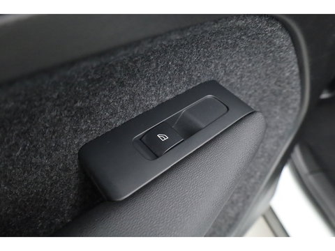 Volvo XC40 Single Motor Plus 69 kWh | Pano | Harman Kardon | 360cam | Apple CarPlay | Adapt. Cruise | Stoel- Stuurverw.