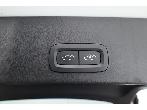 Volvo XC40 Single Motor Plus 69 kWh | Pano | Harman Kardon | 360cam | Apple CarPlay | Adapt. Cruise | Stoel- Stuurverw.