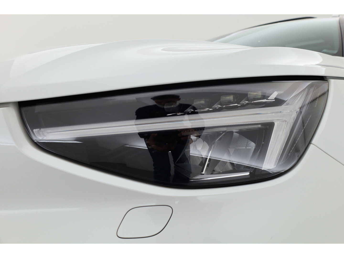 Volvo XC40 Single Motor Plus 69 kWh | Pano | Harman Kardon | 360cam | Apple CarPlay | Adapt. Cruise | Stoel- Stuurverw.