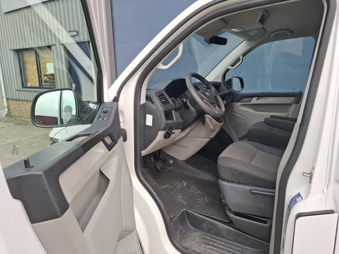 Volkswagen Transporter 2.0 TDI L1H1 Trendline AIRCO / CRUISE CONTROLE / TREKHAAK / EURO 6