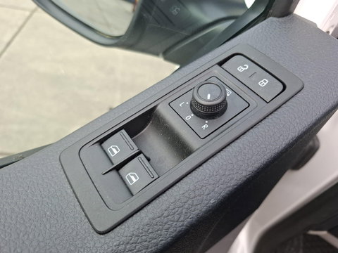 Volkswagen Transporter 2.0 TDI L1H1 Trendline AIRCO / CRUISE CONTROLE / TREKHAAK / EURO 6