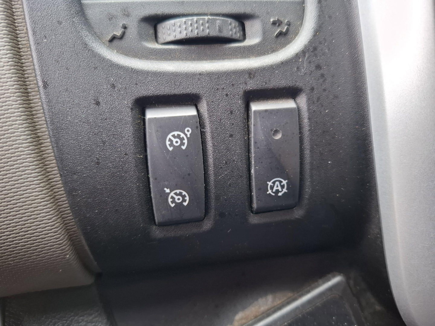 Renault Trafic 1.6 dCi T29 L2H1 Comfort Energy AIRCO / CRUISE CONTROLE / NAVI / TREKHAAK / EURO 6 / CAMERA