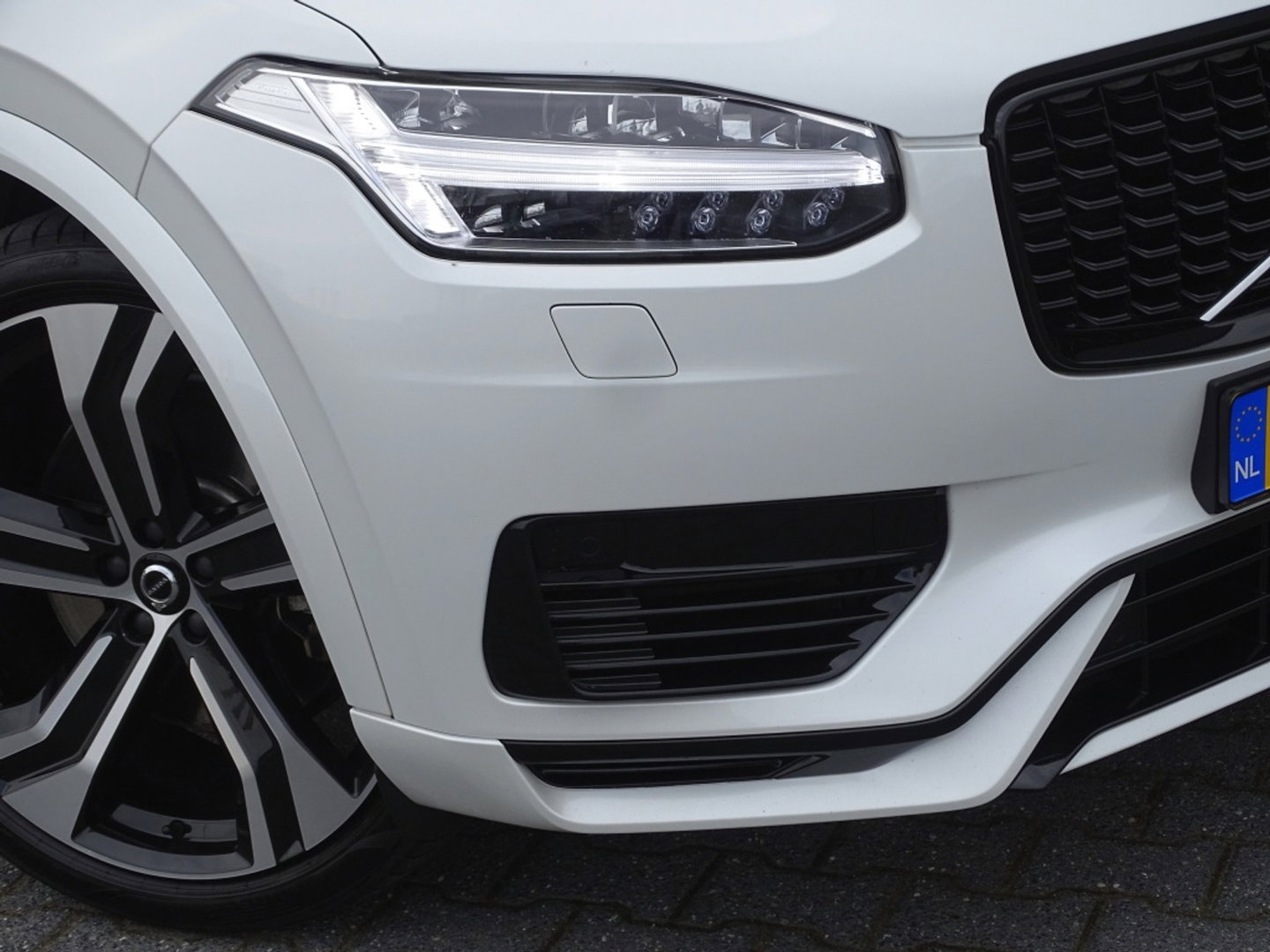 Volvo XC90 T8 394PK AWD / 2020 / R-Design / 22'' / 360° / 7 pers
