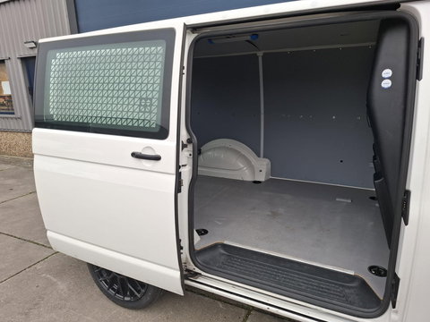 Volkswagen Transporter 2.0 TDI L1H1 Trendline AIRCO / CRUISE CONTROLE / TREKHAAK / EURO 6
