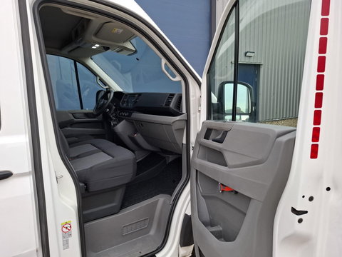 Volkswagen Crafter 35 2.0 TDI L3H3 AIRCO / CRUISE CONTROLE / CARPLAY / CAMERA / TREKHAAK