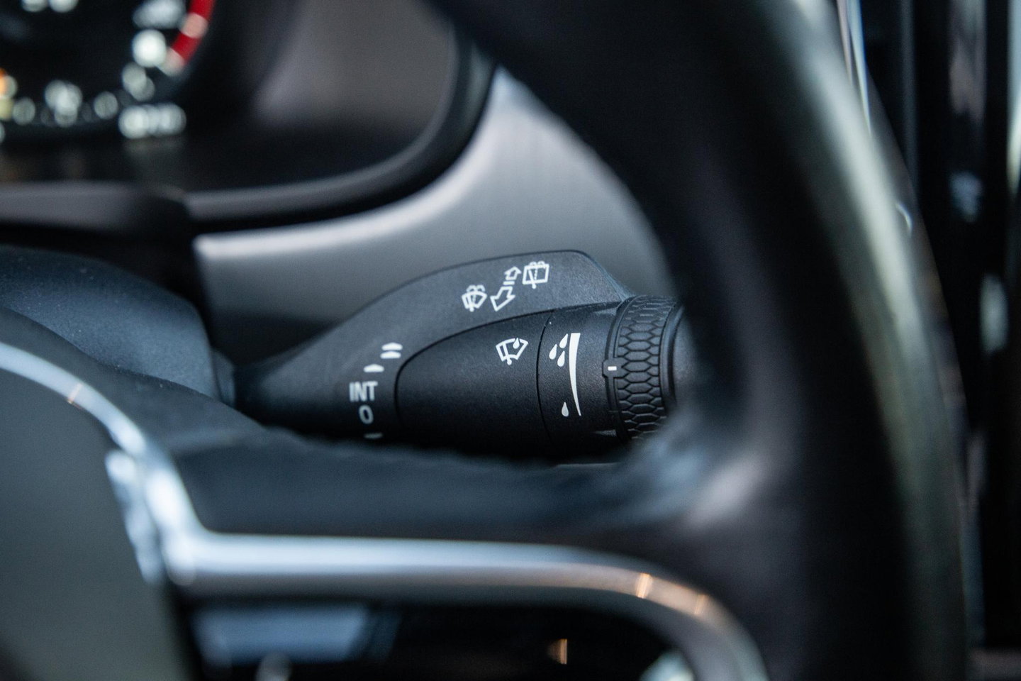 Volvo V90 2.0 T5 Momentum LEER / CARPLAY / ADAPTIVE CRUISE  / STOELVERWAMING / NAVI