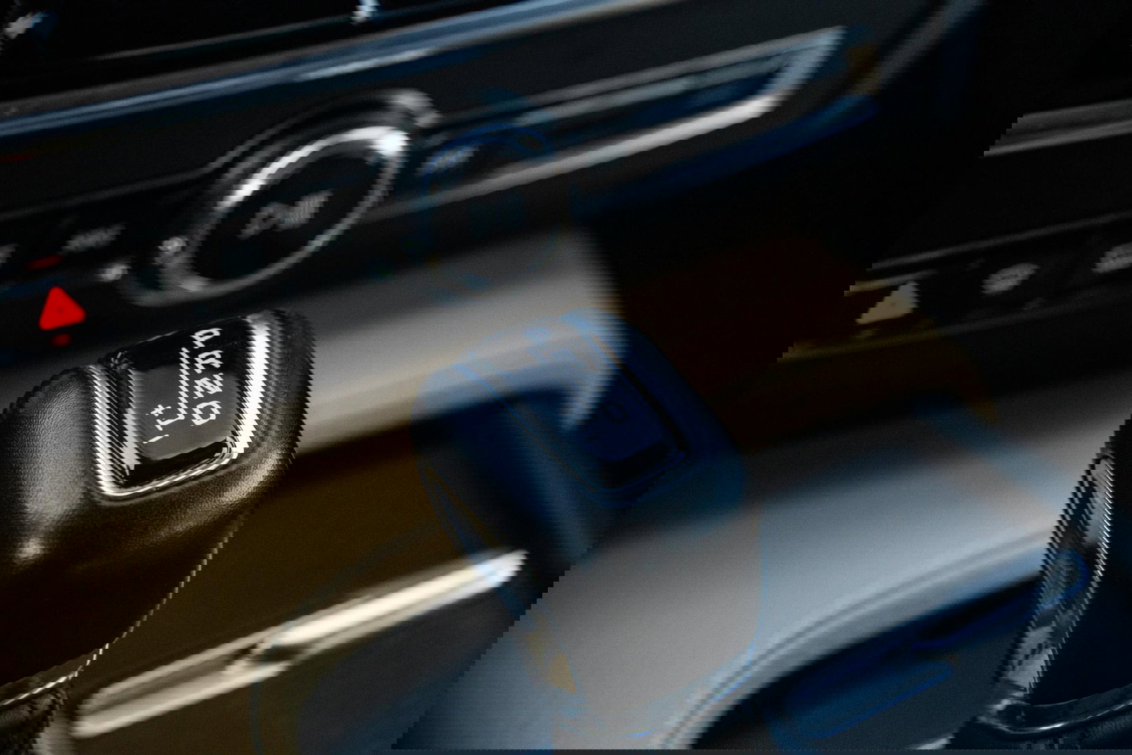 Volvo V90 2.0 T5 Momentum LEER / CARPLAY / ADAPTIVE CRUISE  / STOELVERWAMING / NAVI