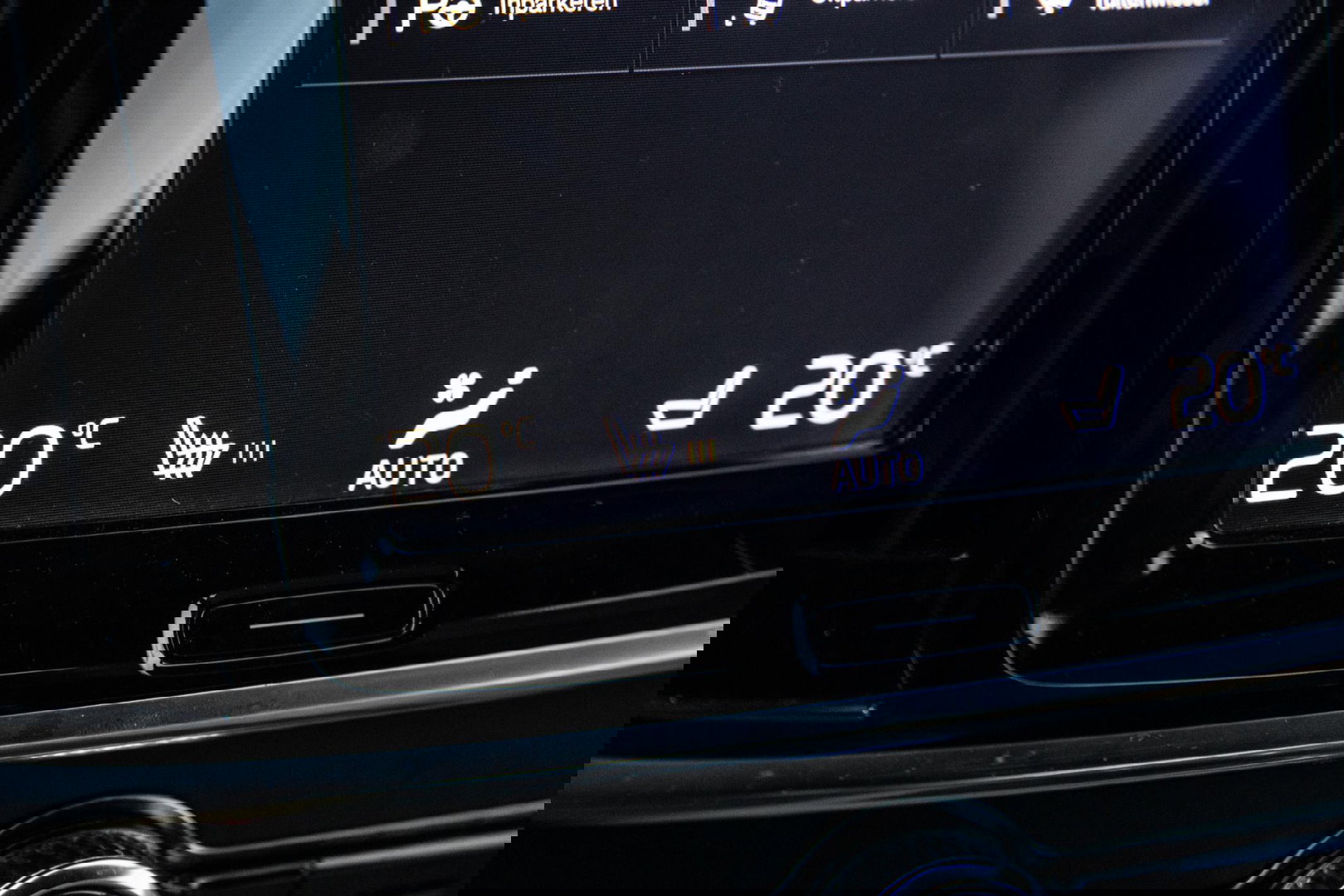 Volvo V90 2.0 T5 Momentum LEER / CARPLAY / ADAPTIVE CRUISE  / STOELVERWAMING / NAVI