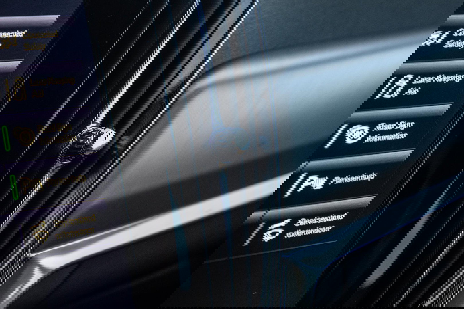 Volvo V90 2.0 T5 Momentum LEER / CARPLAY / ADAPTIVE CRUISE  / STOELVERWAMING / NAVI