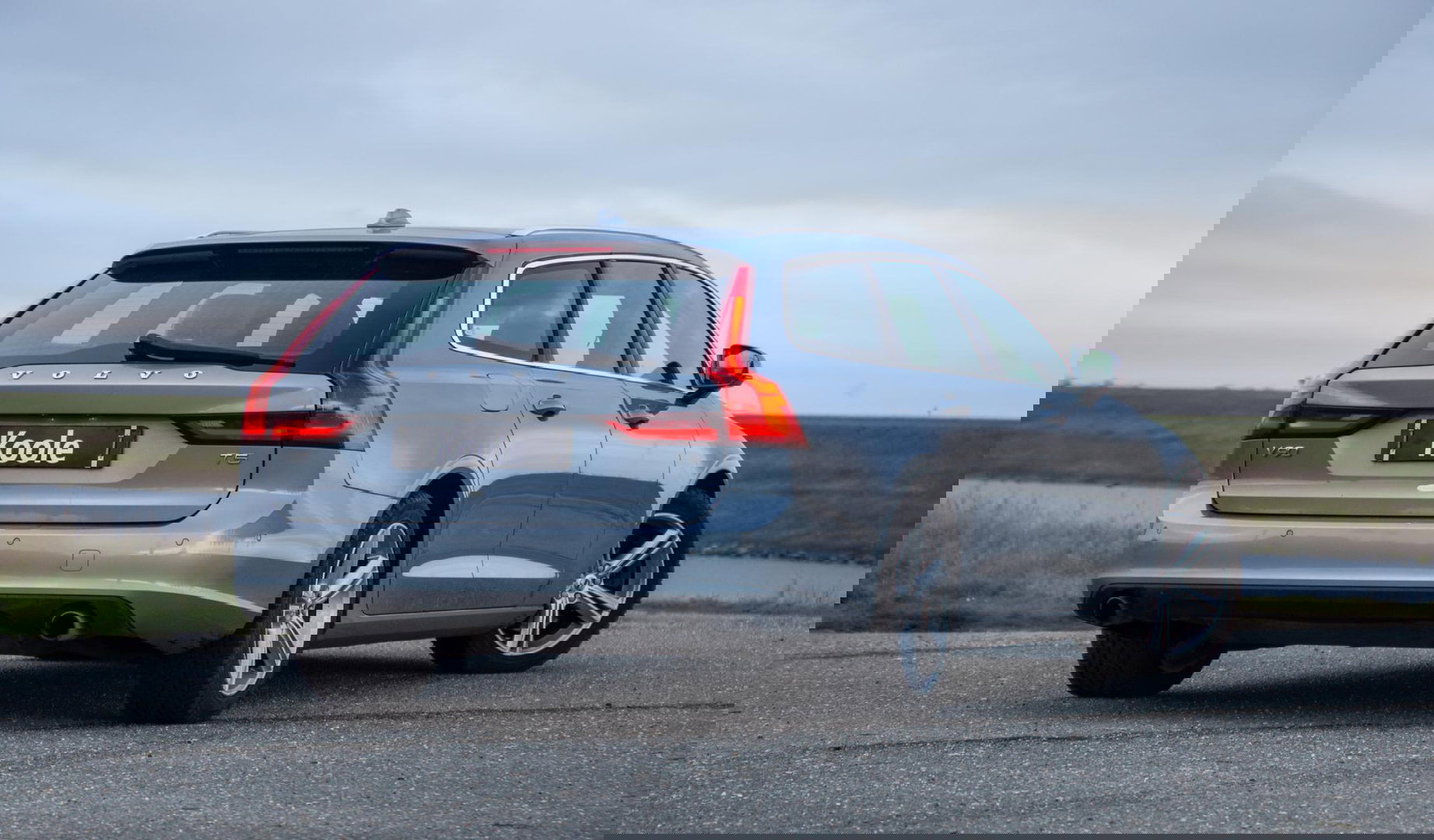 Volvo V90 2.0 T5 Momentum LEER / CARPLAY / ADAPTIVE CRUISE  / STOELVERWAMING / NAVI