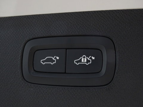 Volvo XC90 T8 394PK AWD / 2020 / R-Design / 22'' / 360° / 7 pers