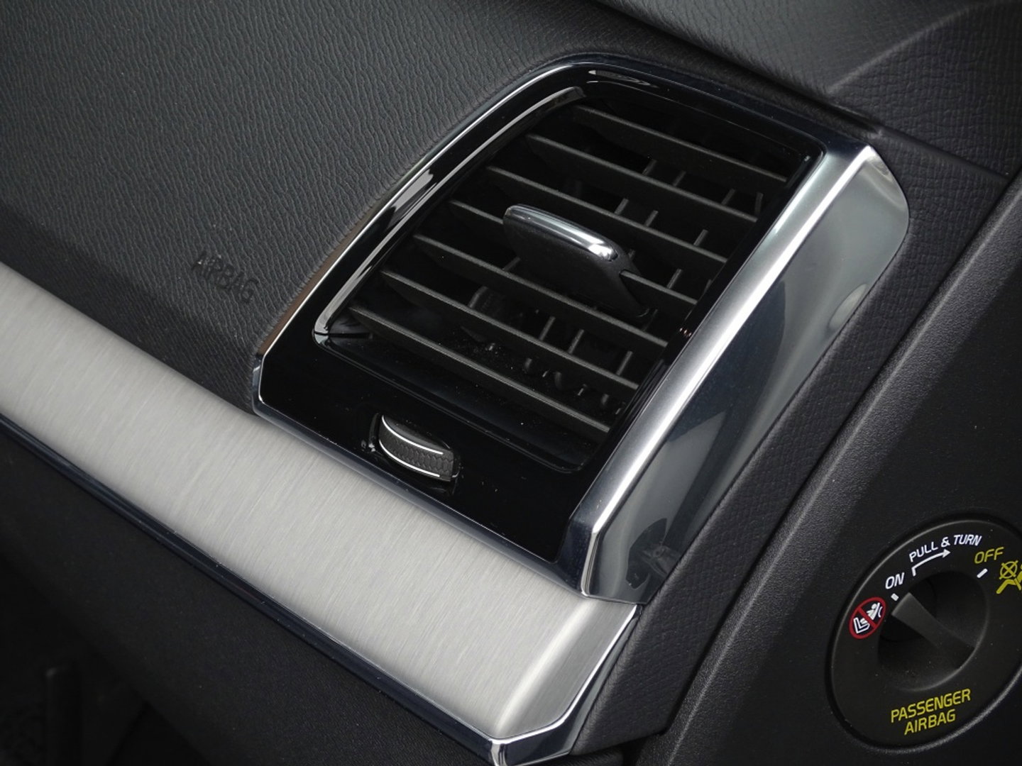 Volvo XC90 T8 394PK AWD / 2020 / R-Design / 22'' / 360° / 7 pers