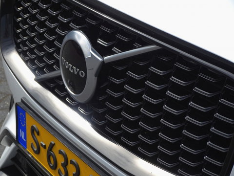 Volvo XC90 T8 394PK AWD / 2020 / R-Design / 22'' / 360° / 7 pers