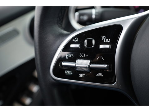 Mercedes-Benz GLC Coupé 300e 4MATIC Business Solution Luxury | Adapt. Cruise | Apple CarPlay & Android Auto | Pano | Trekhaak | Dodehoek | Stoelverw.