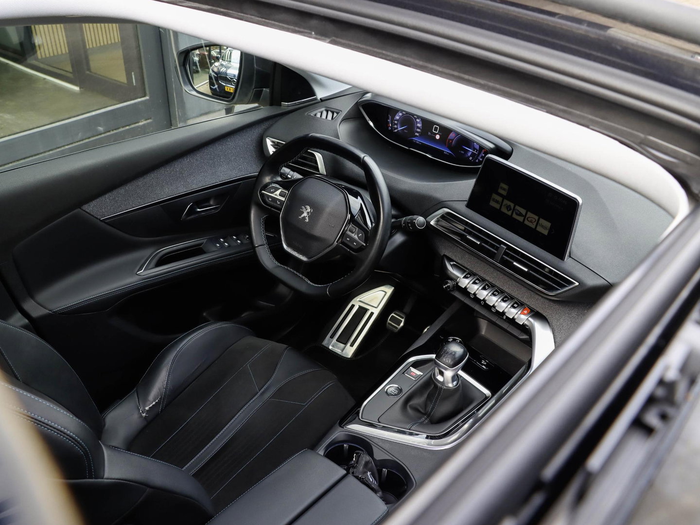 Peugeot 5008 1.2 PureTech Crossway Avantage 7p. Panoramadak Focal Audio