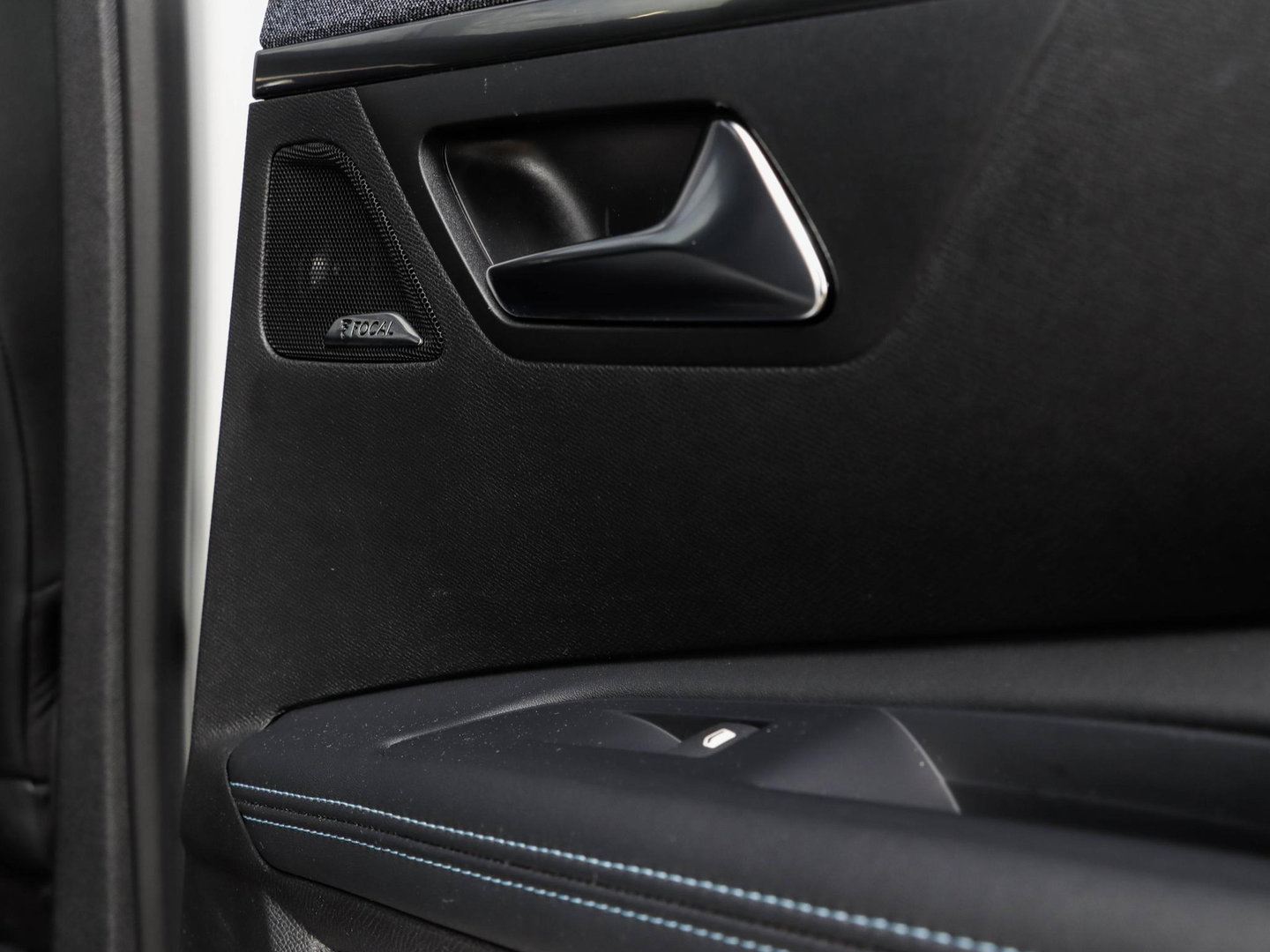 Peugeot 5008 1.2 PureTech Crossway Avantage 7p. Panoramadak Focal Audio