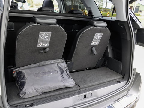 Peugeot 5008 1.2 PureTech Crossway Avantage 7p. Panoramadak Focal Audio