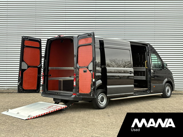 Volkswagen Crafter - 35 2.0 TDI L4H3 Highline Laadklep Automaat Camera Airco Cruise Vooruitverwarming Carplay